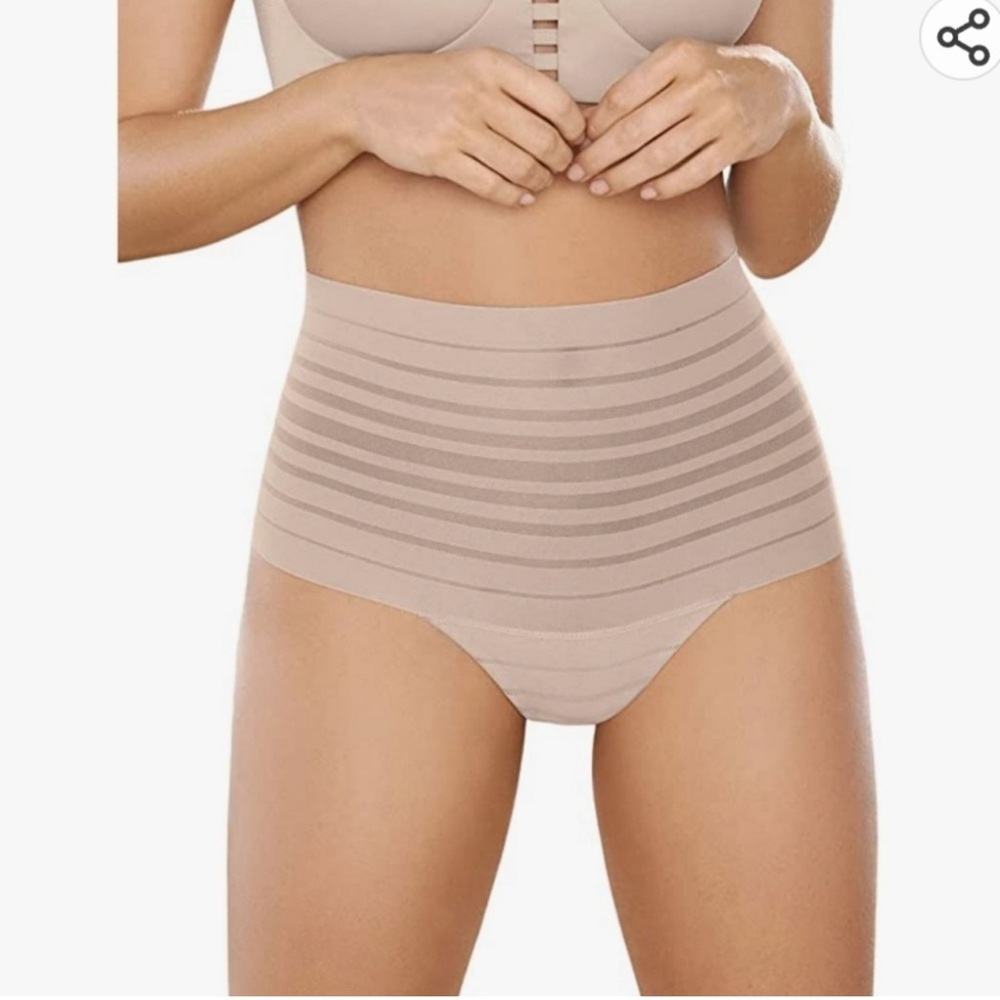 NWT Leonisa High-Waisted Cheeky Nude Panty Size M